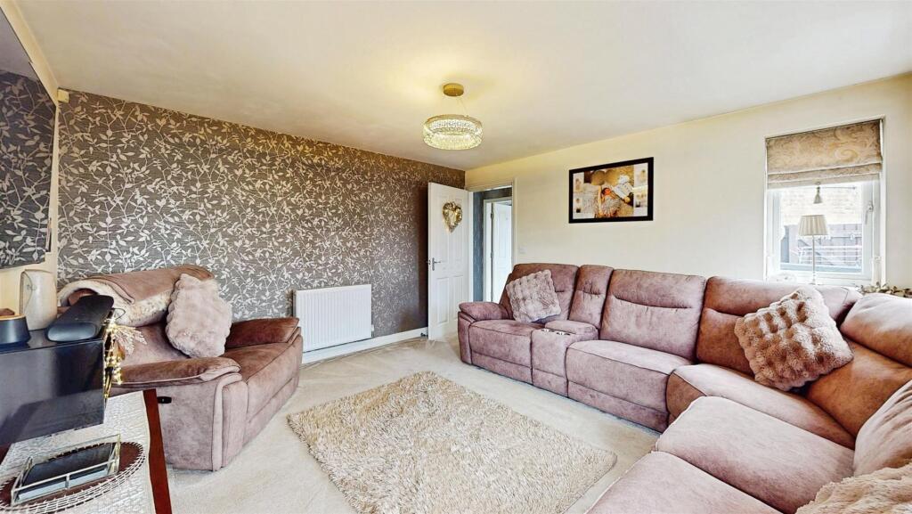 House in Bradford - View 3