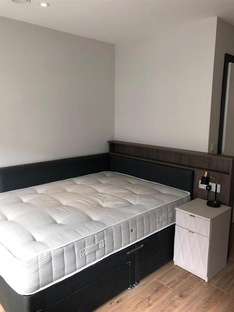 Apartment in Liverpool - View 4