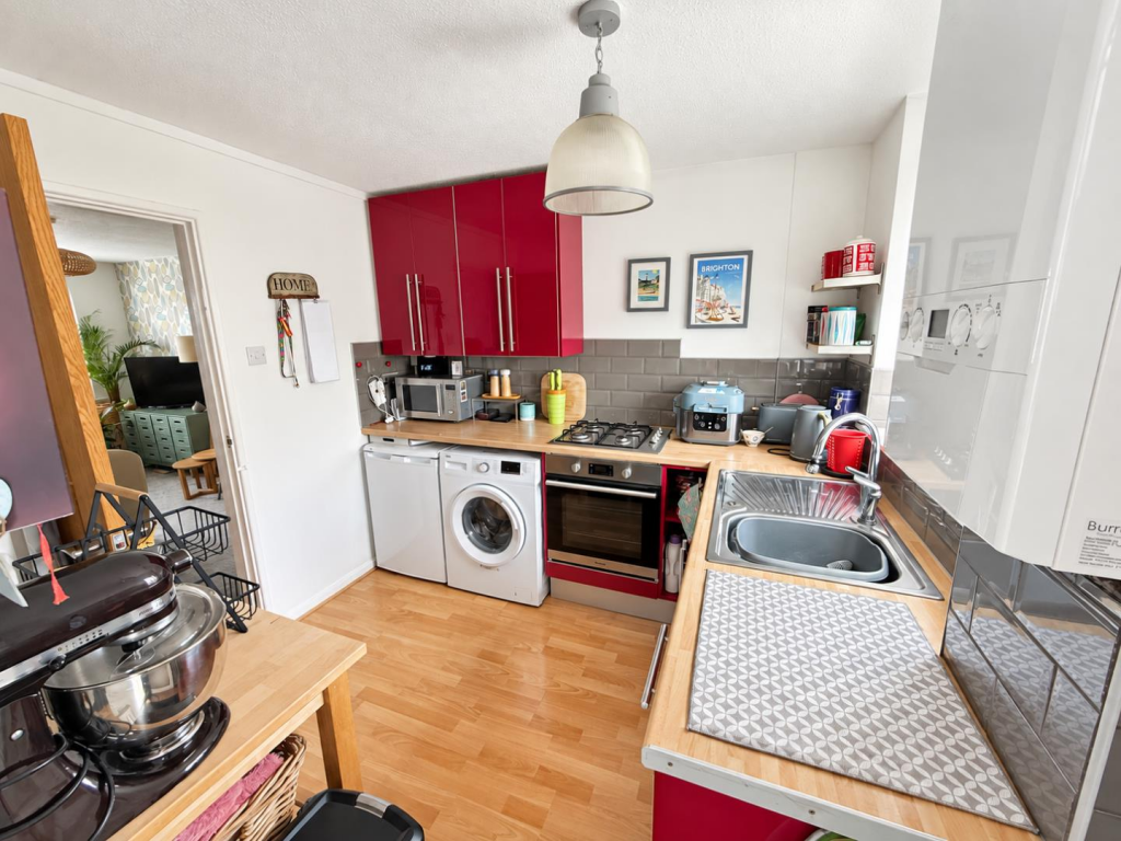 Apartment in Northampton - View 5