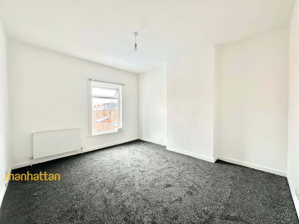 House in Bolton, Brownlow Fold, Halliwell - More