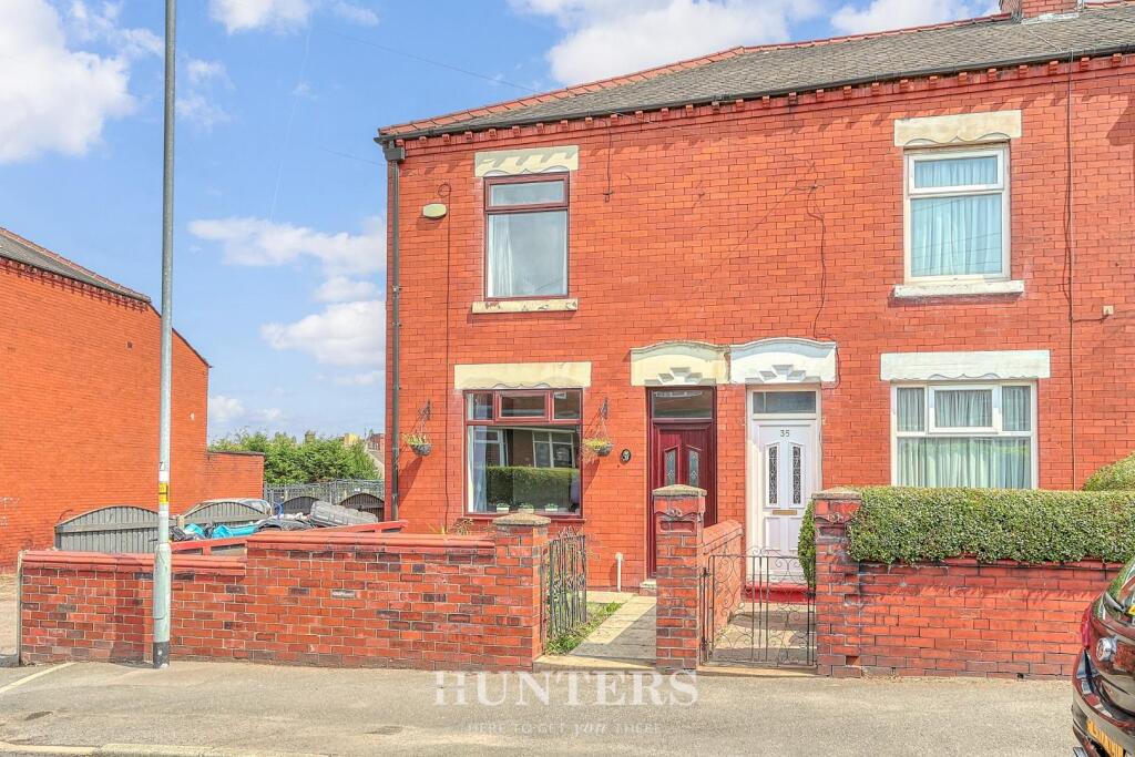Main image of property: Kenyon Lane, Middleton, Manchester