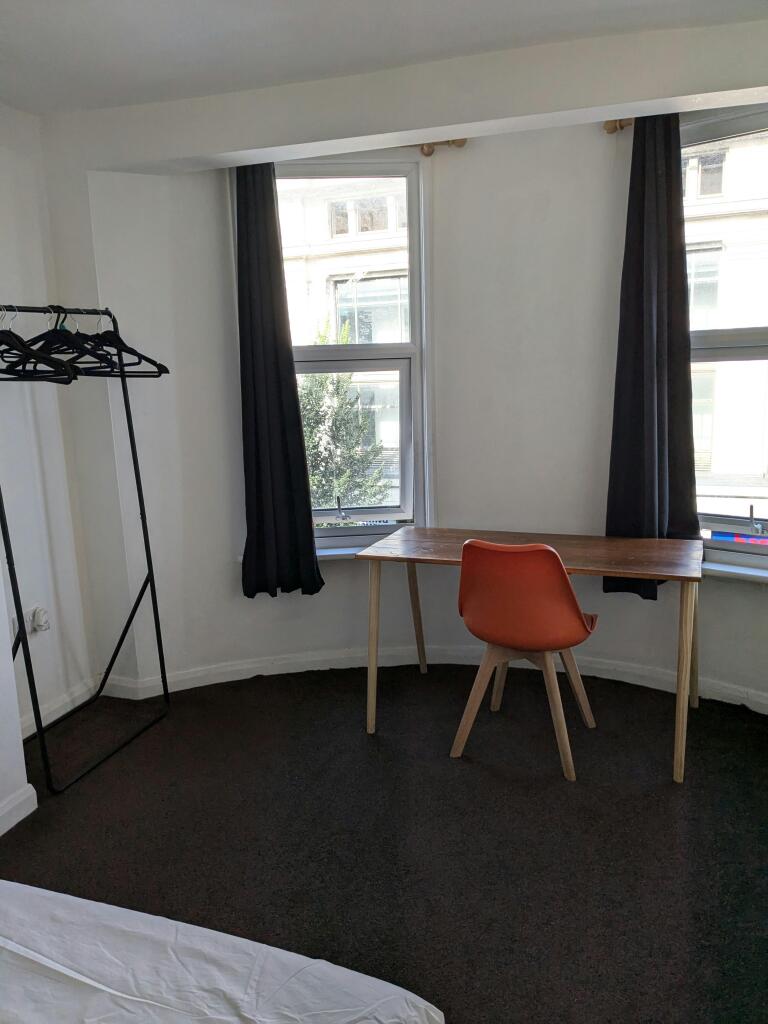 Bed Desk LL .jpg