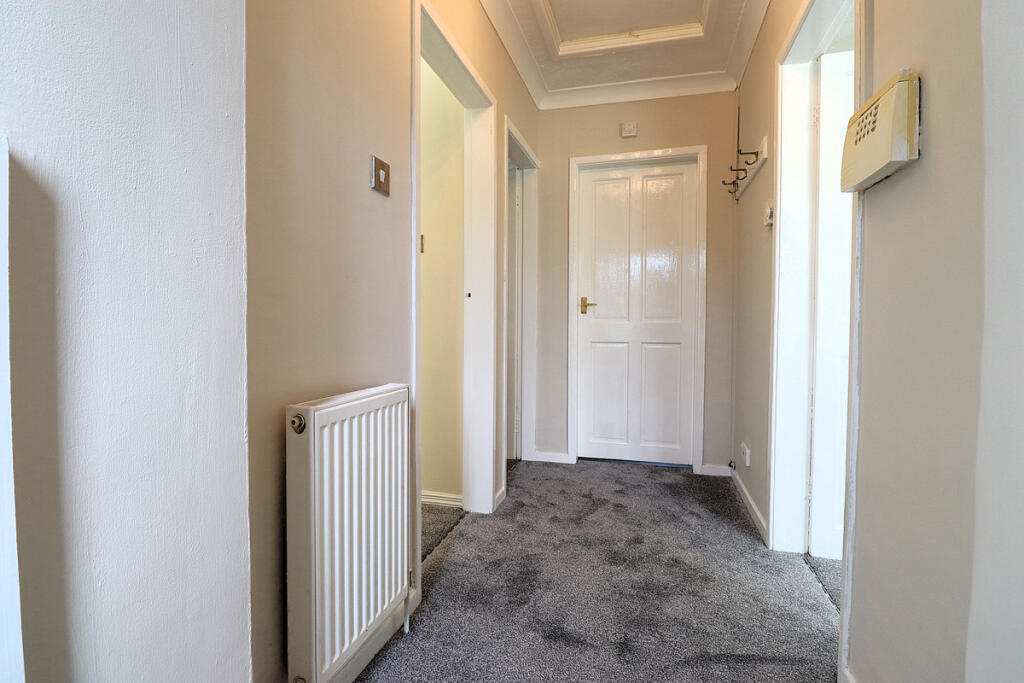Moortop Drive, Hemsworth Ponterfract, WF9 photo 2