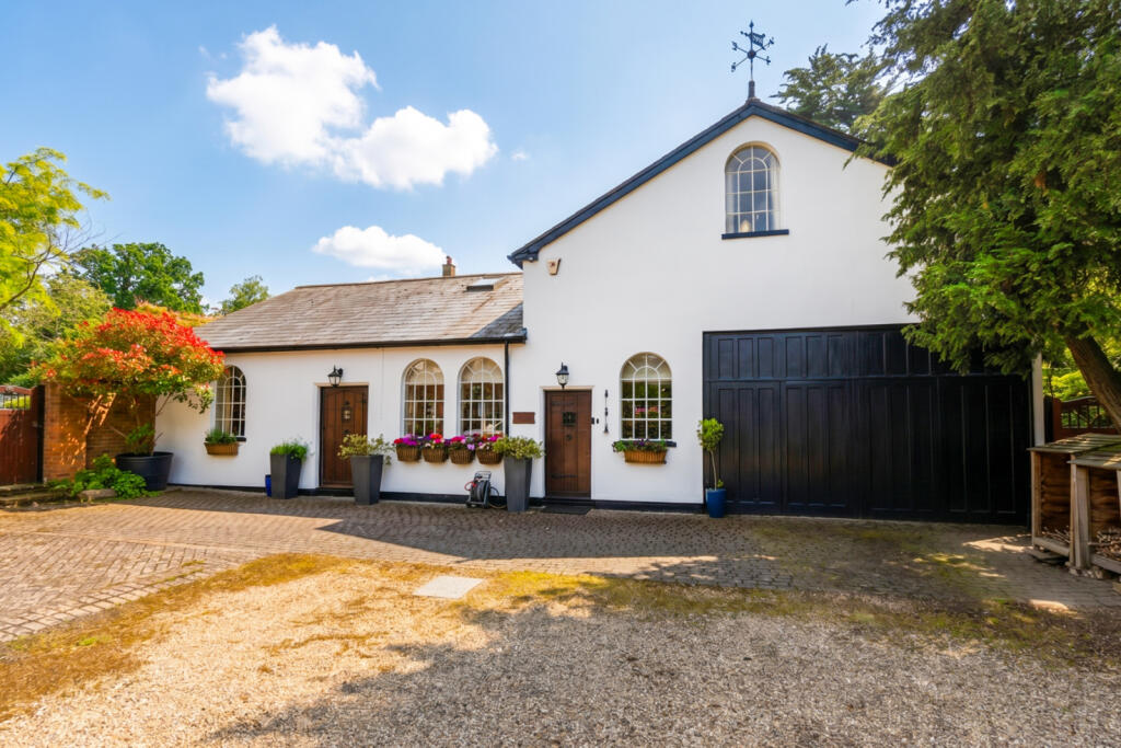 Main image of property: Bocking End, Braintree, Essex, CM7