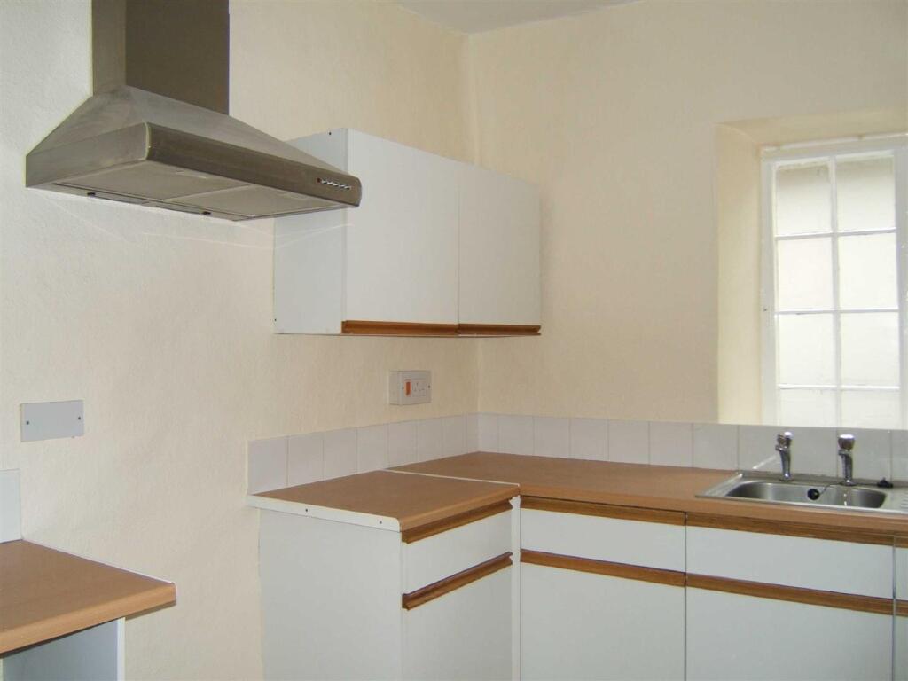 Apartment in Exeter - View 3