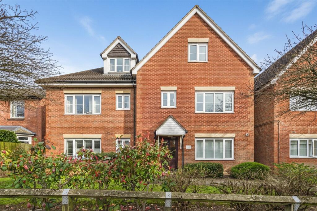 Main image of property: Hunters Court, 430-436 Reading Road, Wokingham, Berkshire, RG41