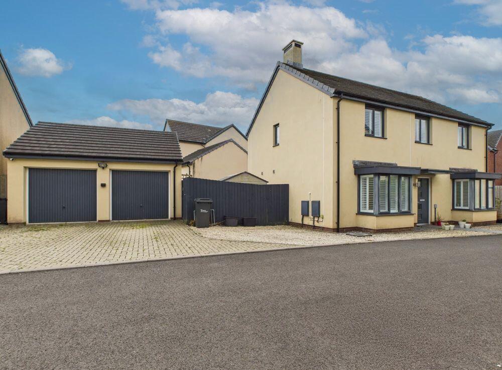 4-bed detached on Waddeton Drive, Paignton, TQ4 7GY, £445,000