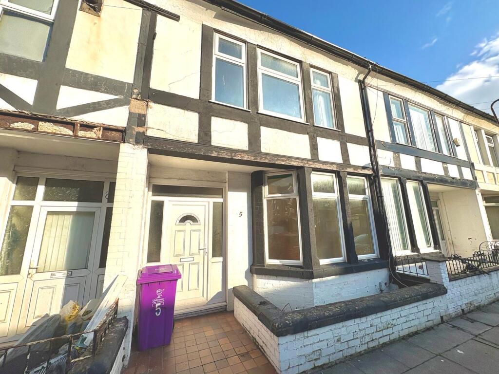 Main image of property: Fifth Avenue, L9 9DT