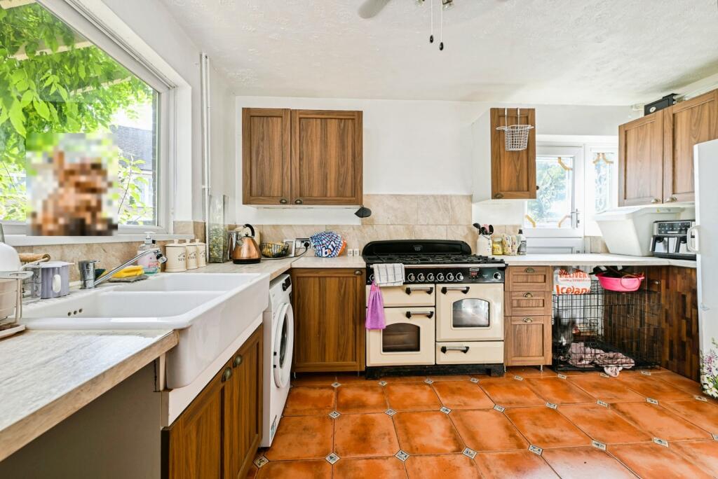House in Nottingham, Nottinghamshire - View 3