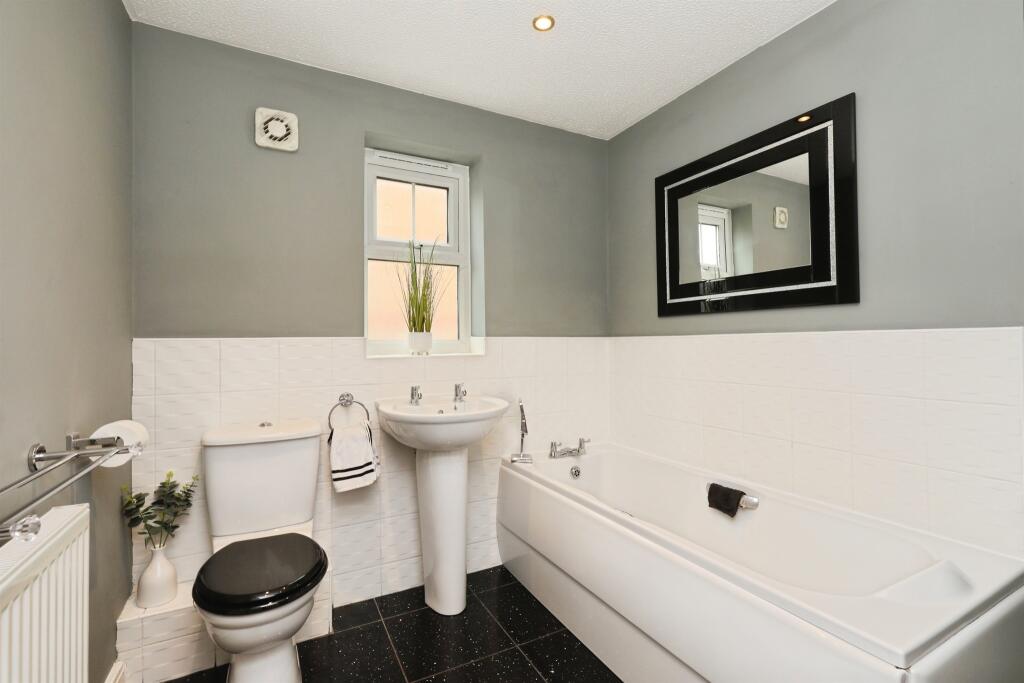 House in Doncaster - View 5