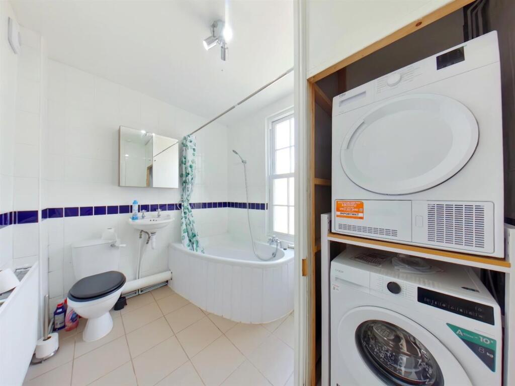 Mayfield Road, Gosport, PO13 - View 3