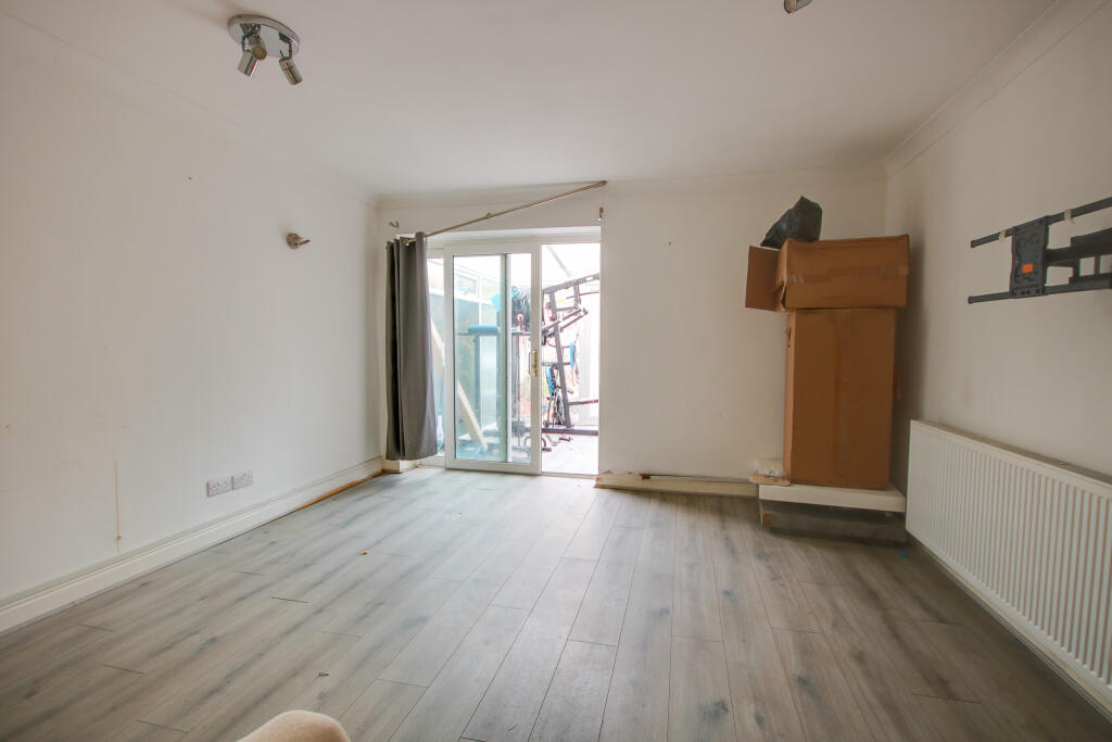House in Southampton - View 3