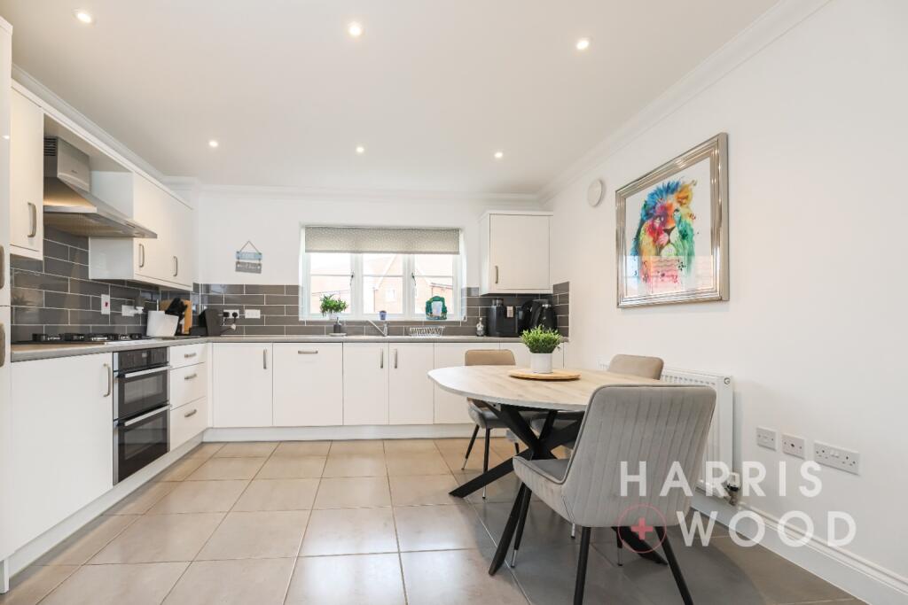 Forrester Road, Mistley, Manningtree, Essex, CO11 photo 2