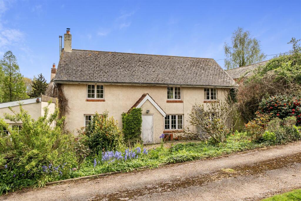 Main image of property: Exminster