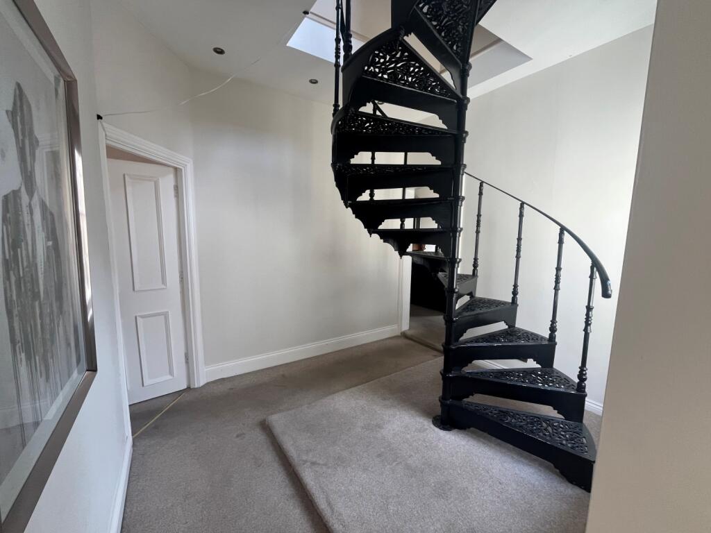 2 bedroom duplex for rent