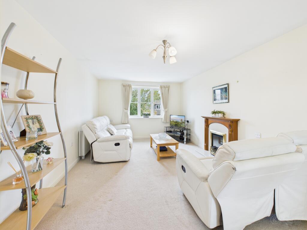 Apartment in Buckinghamshire, Hazlemere - View 6