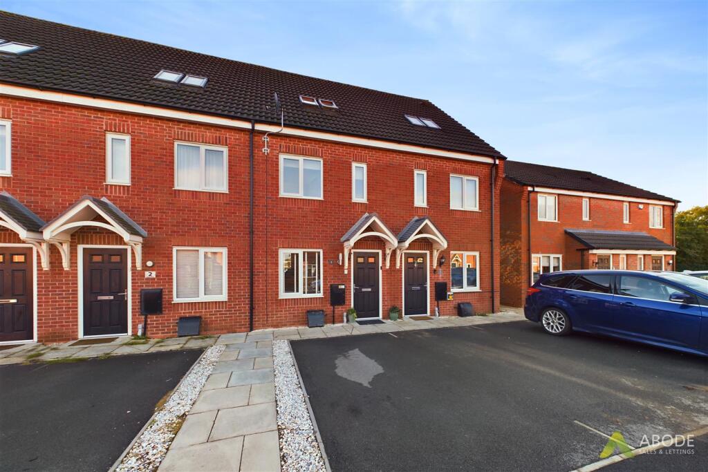 3-bed house on Gilliver Close, Nr Stretton, £200,000