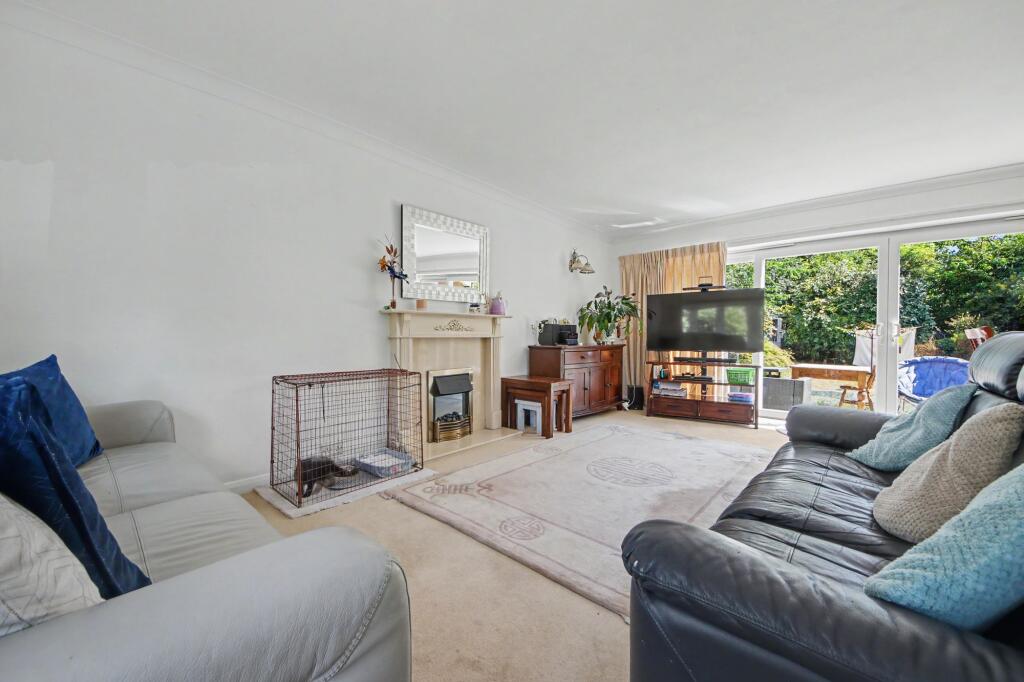 Kootenay Avenue, Thornhill, SO18 - View 5