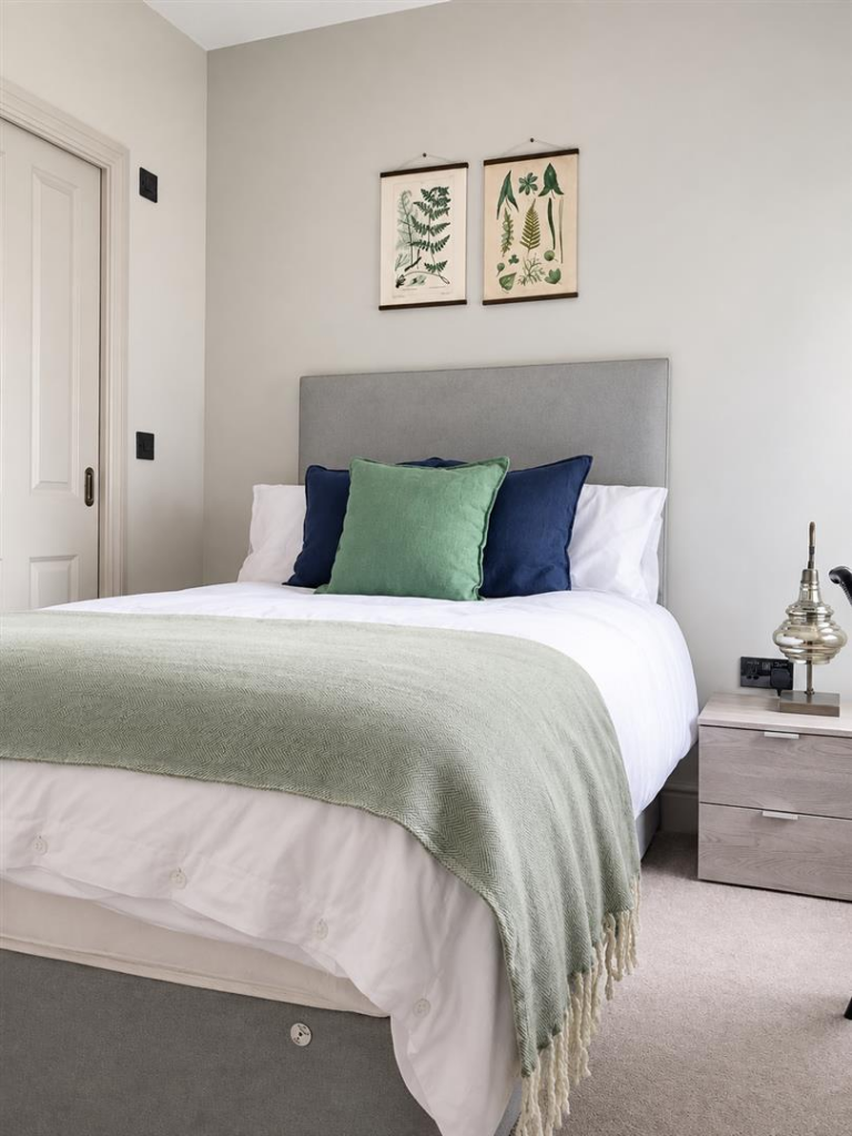 Main image of property: Caversham Road, Berkshire, Reading