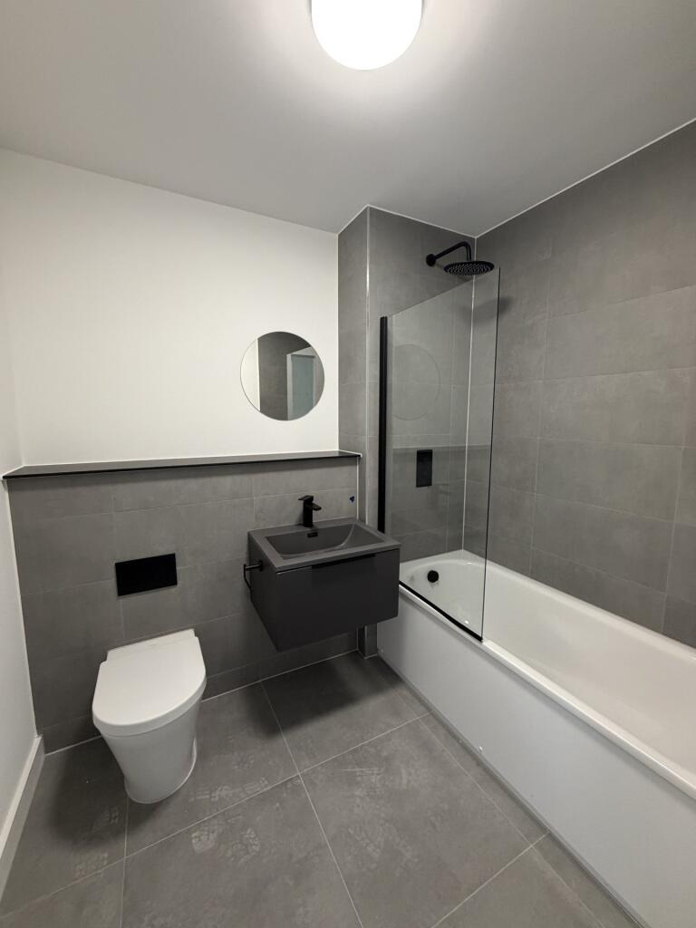 Apartment in Manchester - View 5