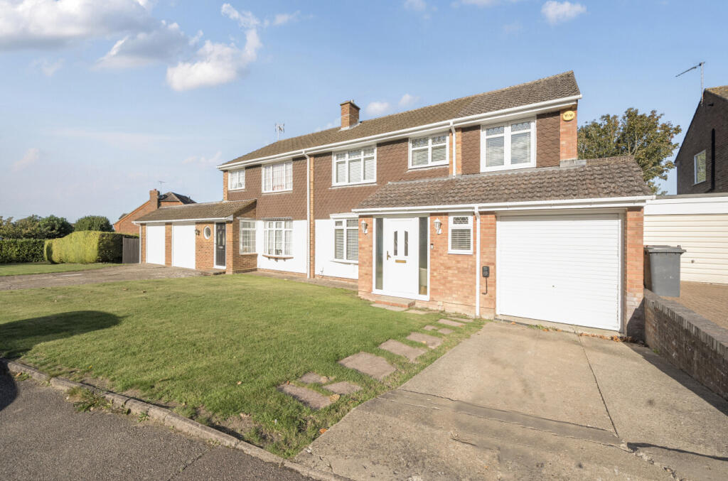 4-bed semi-detached on Canesworde Road, Dunstable, Bedfordshire, £475,000