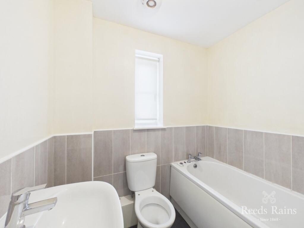 Mulberry Wynd, Stockton-on-Tees, Durham, TS18 photo 4