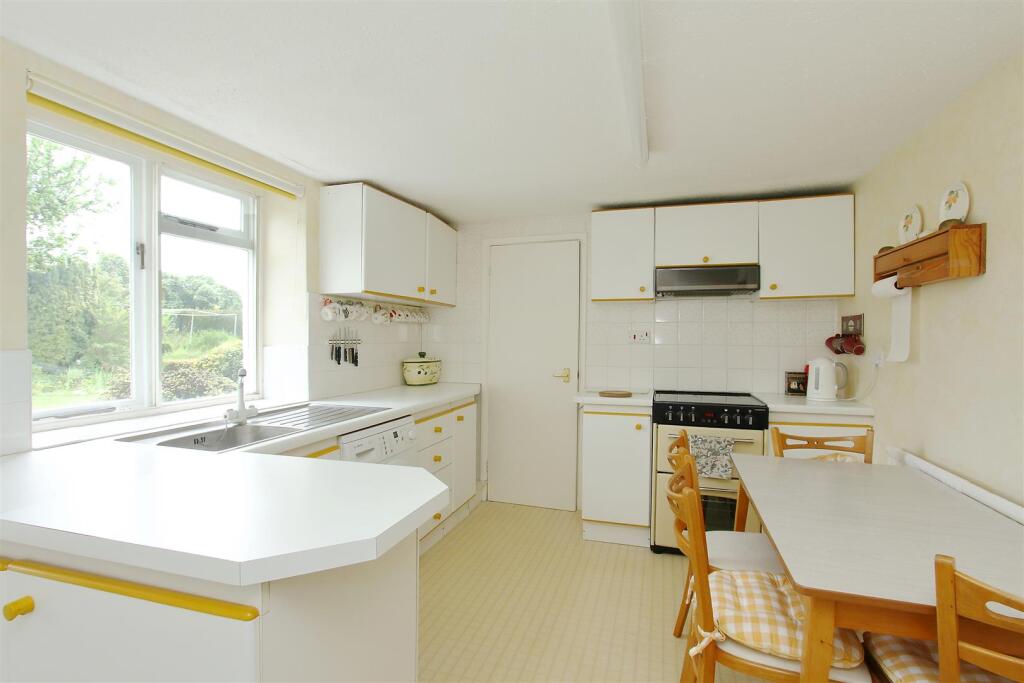 Chapel Lane, Grateley, Andover photo 4