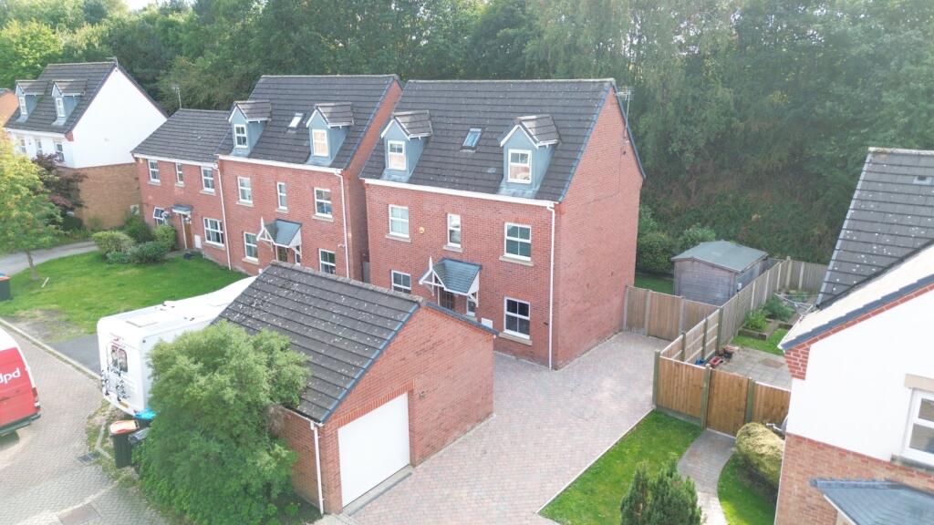 4-bed detached on Hornsmill Way, Helsby, Frodsham, Cheshire, WA6, £420,000
