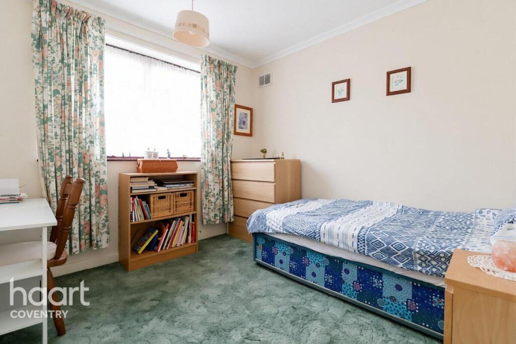 Apartment in Coventry - More