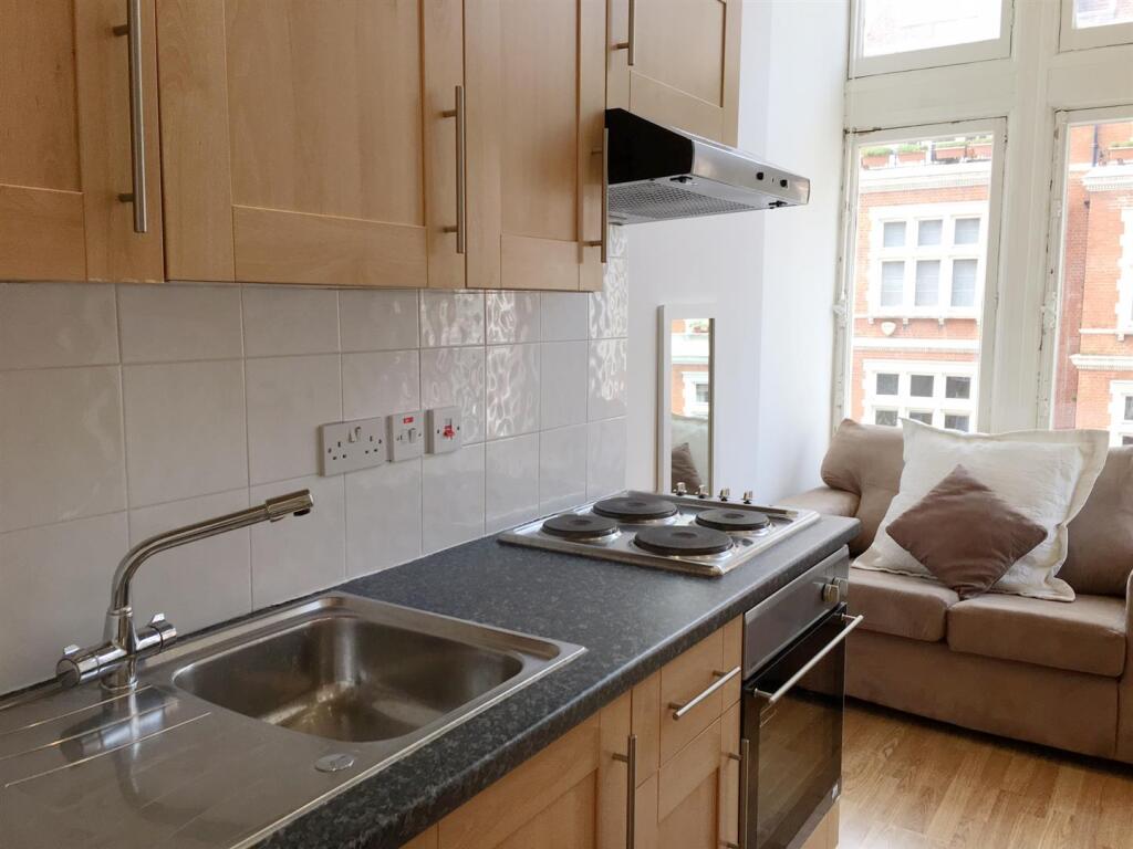 Studio flat for rent