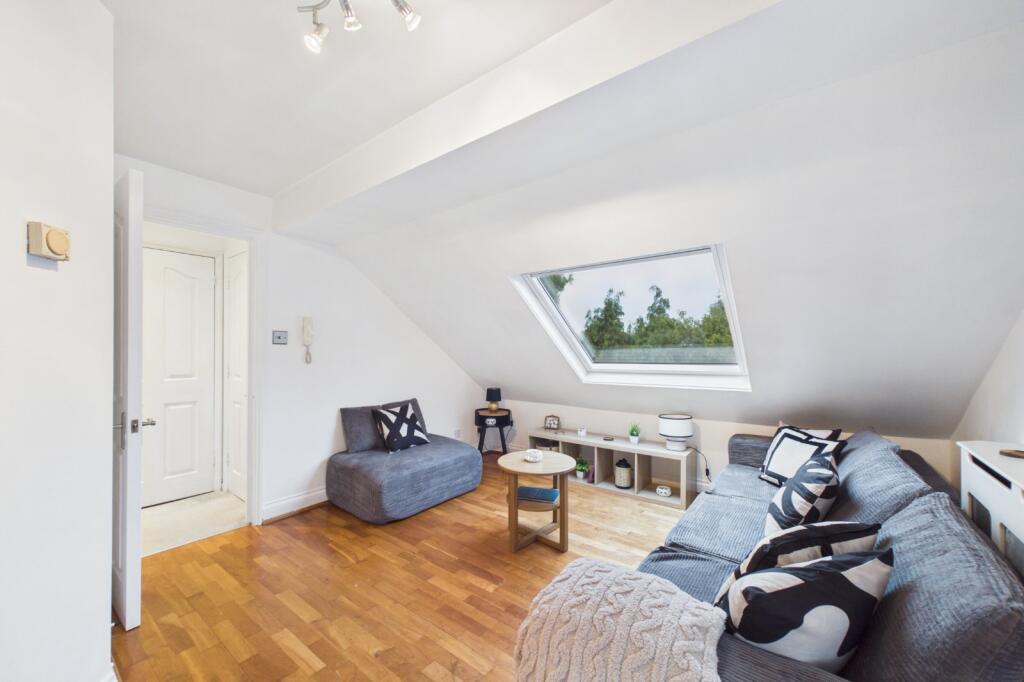 Apartment in Reading - More