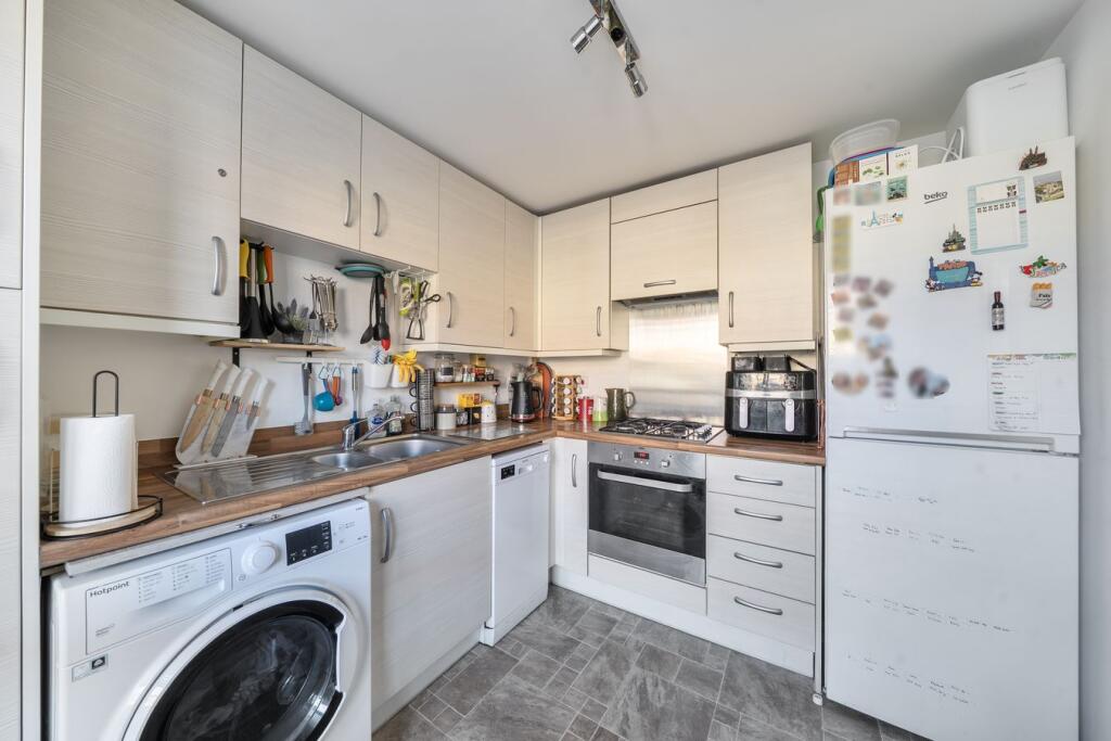 House in Stevenage - View 4