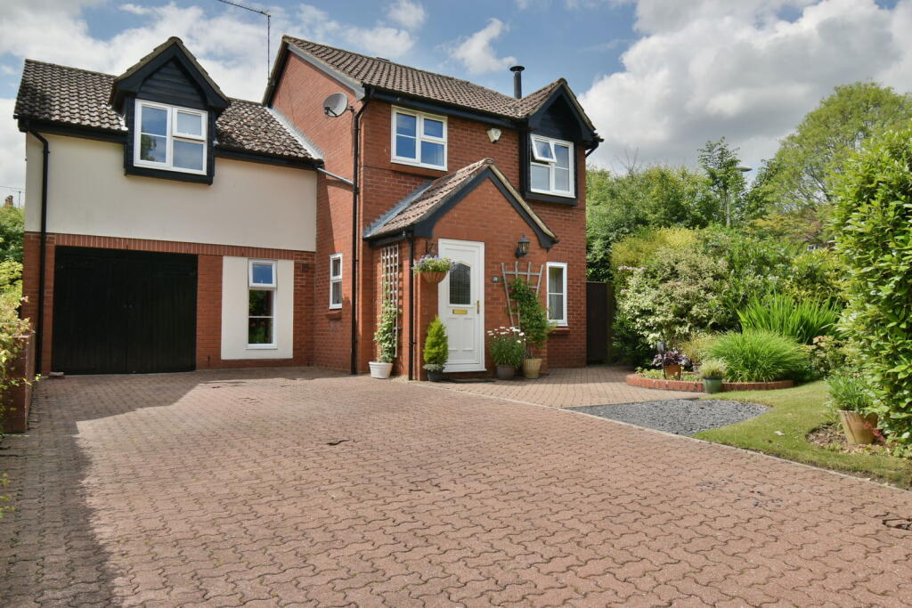 4-bed detached on Meadow Close, Compton, Newbury, RG20 6QQ, £579,950