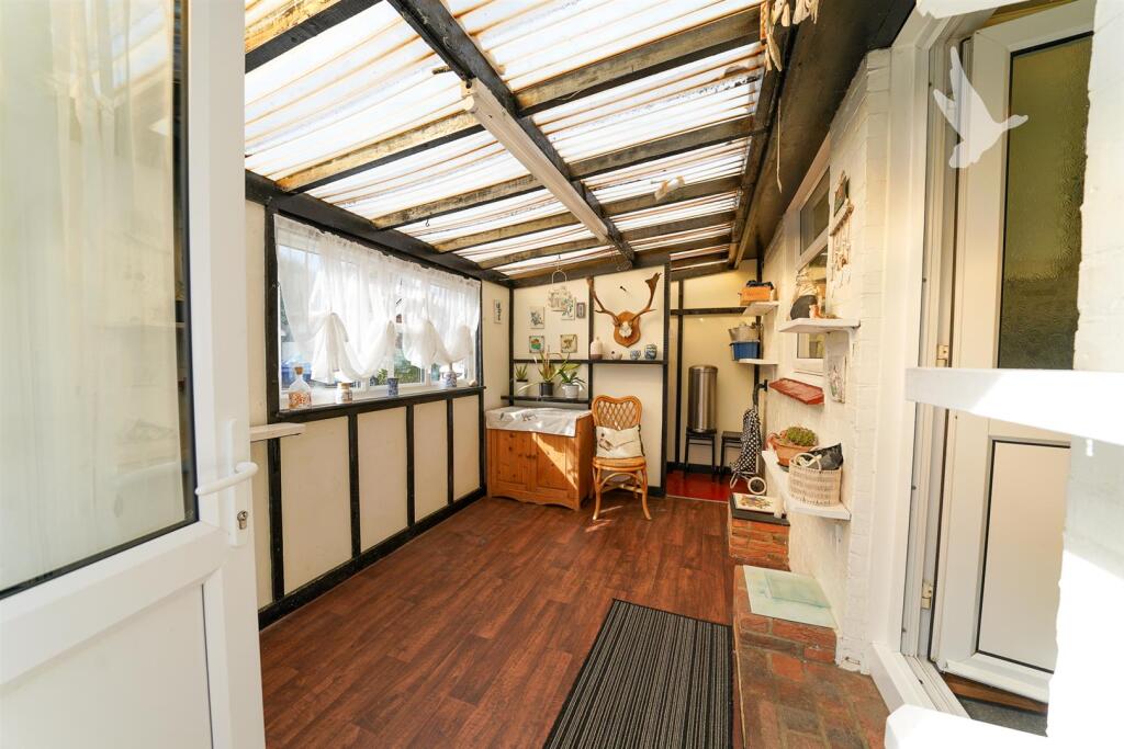 House in Maldon, Great Totham - More