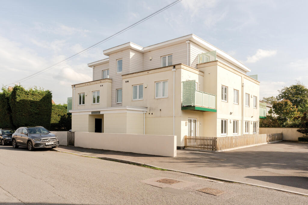 2-bed flat on Apartment 2, Madison Court, 50 Salisbury Road, Downend, Bristol, Gloucestershire, £240,000