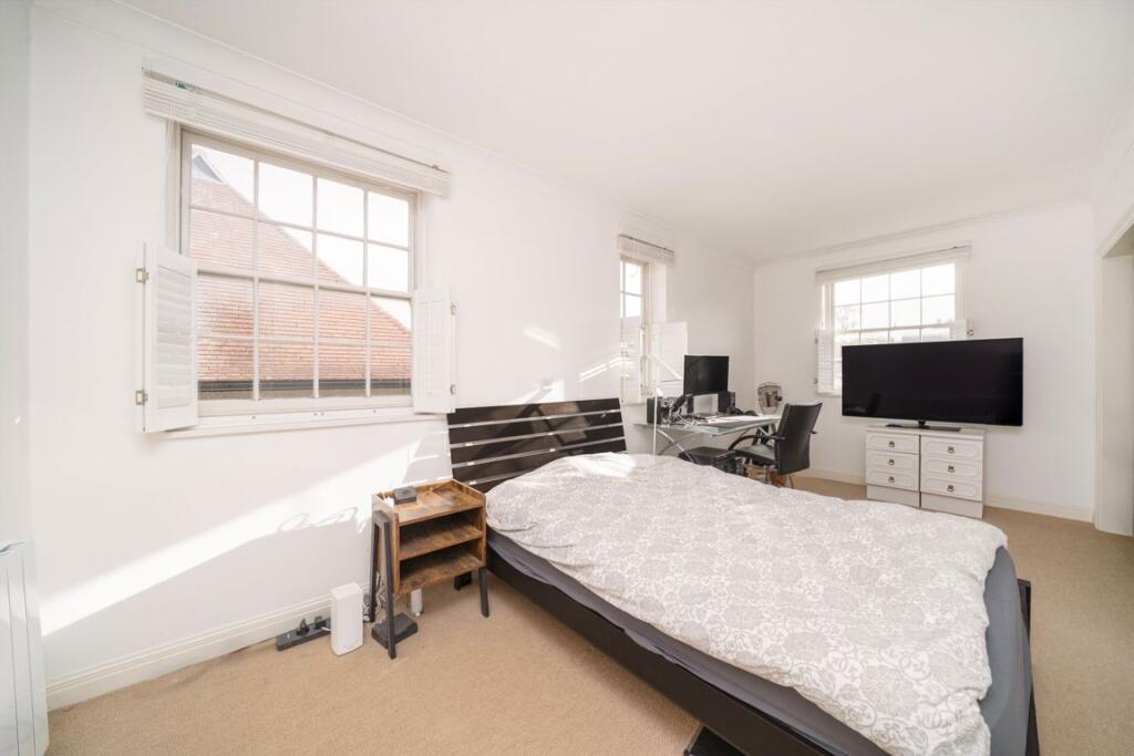 House in London - View 5