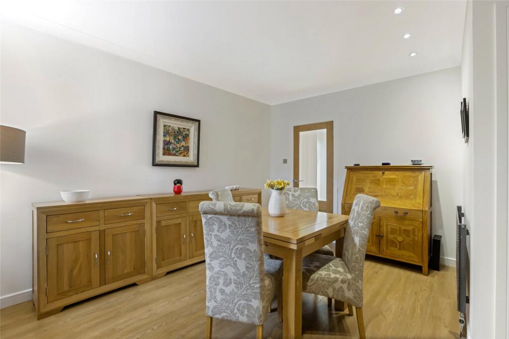 House in Glenmavis, Brackenhirst - View 4
