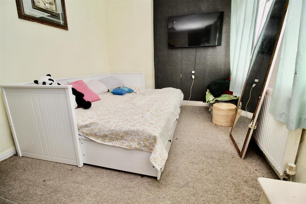 Gressel Lane, Kitts Green, Birmingham photo 4