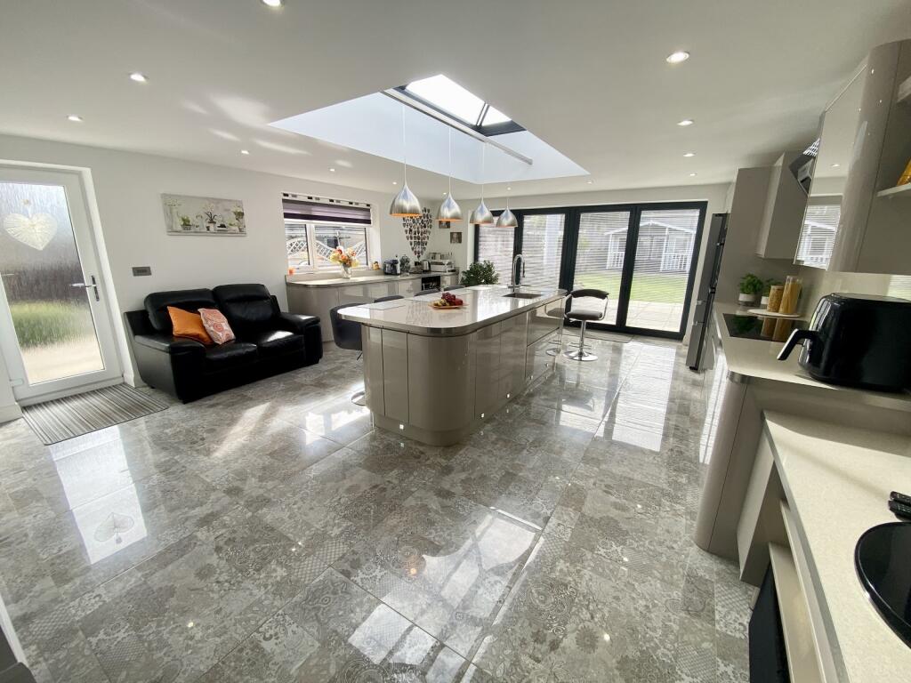 House in Swansea, Llansamlet - View 3