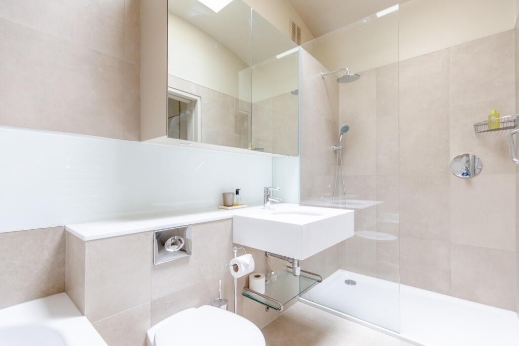 4 bedroom terraced house for rent