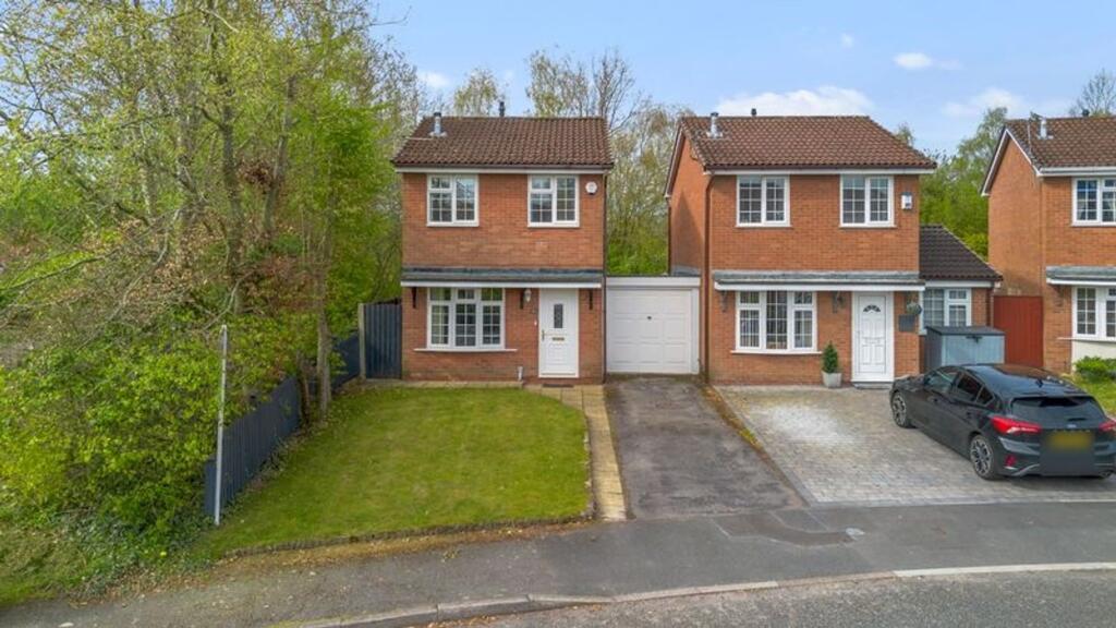 Main image of property: Hazelborough Close, Birchwood, WA3