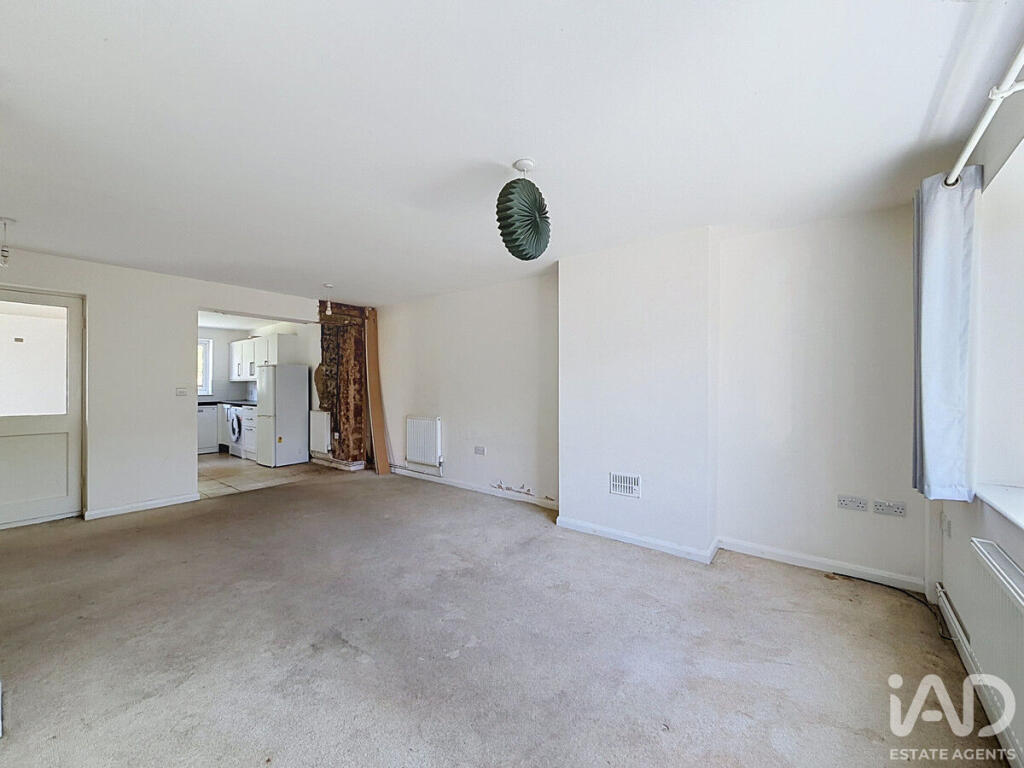 House in Bishop's Stortford, Hockerill - View 2