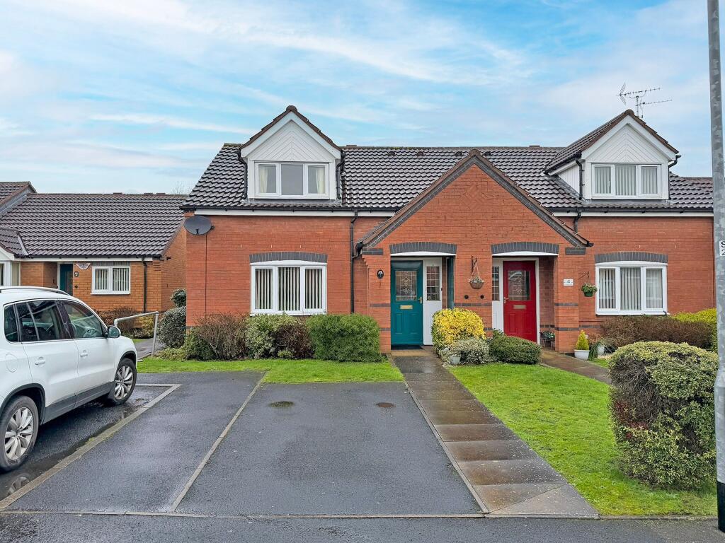2-bed bungalow on Crompton Court, Codsall, WV8, £195,000