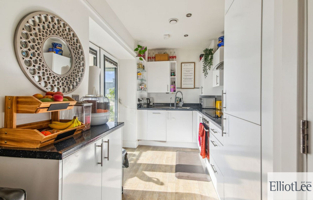Apartment in Harrow - View 5