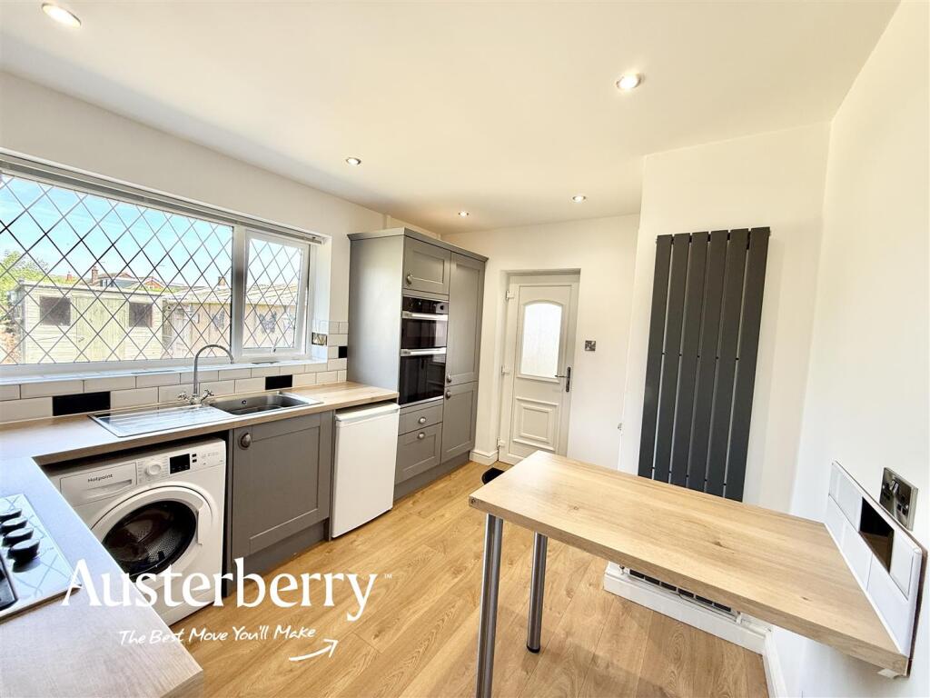 House in Stoke-on-Trent - View 5