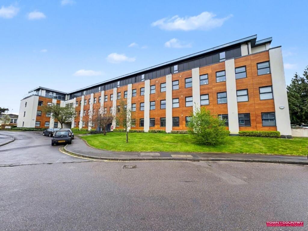 Main image of property: Flat 37 Victoria House, Princes Road, Ferndown, Dorset, BH22 9FP