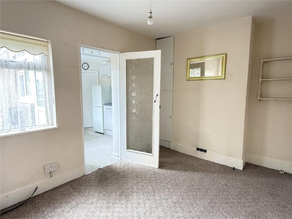 House in Enfield - More