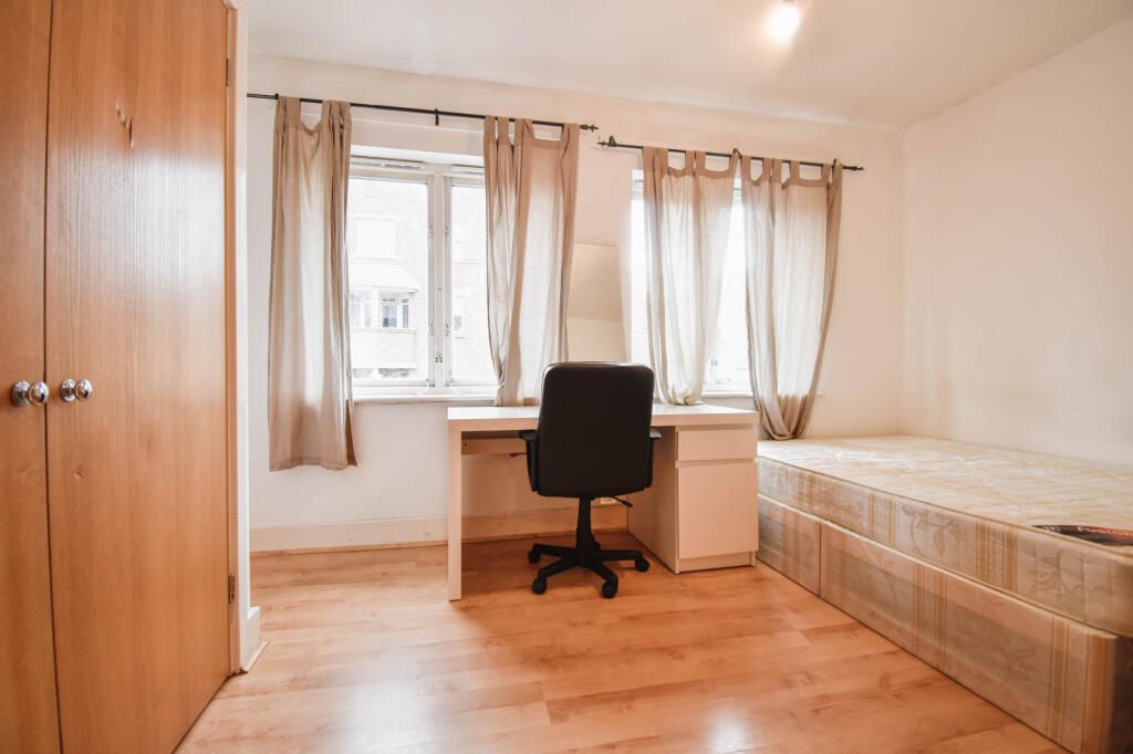 5 bedroom terraced house for rent