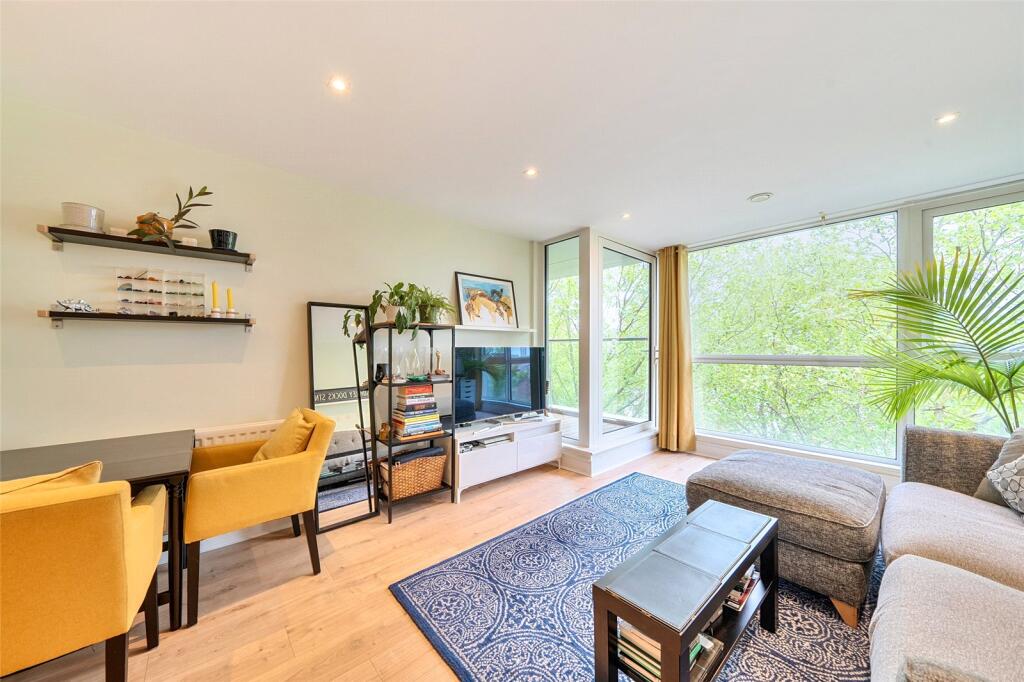 Main image of property: Tavern Quay, Rope Street, Surrey Docks, SE16
