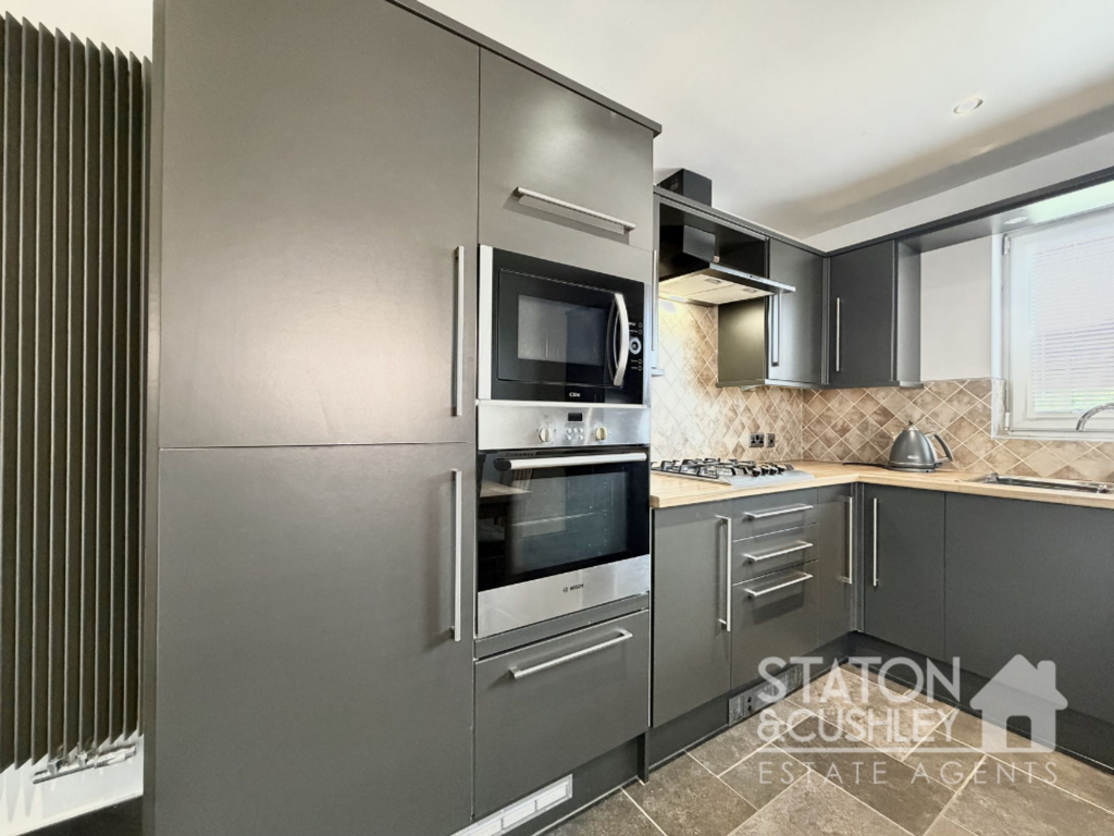 Woodside, Sutton-In-Ashfield, NG17 - View 4